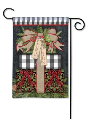 Pretty Presents Garden Flag | Christmas, Decorative, Garden, Flag