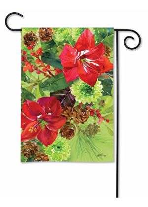 Amaryllis Bouquet Garden Flag | Winter, Floral, Yard, Garden, Flag