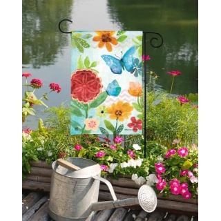 Red Medallion Bloom Garden Flag | Spring, Floral, Garden, Flags