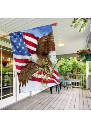 Soaring Eagle House Flag Image